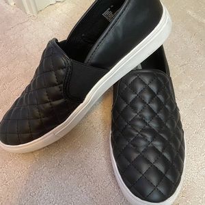 Black Steve Madden’s
